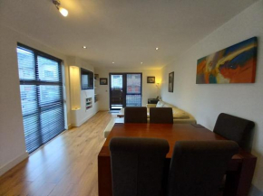 2BR Beautiful Apt mins from seaside and mountains